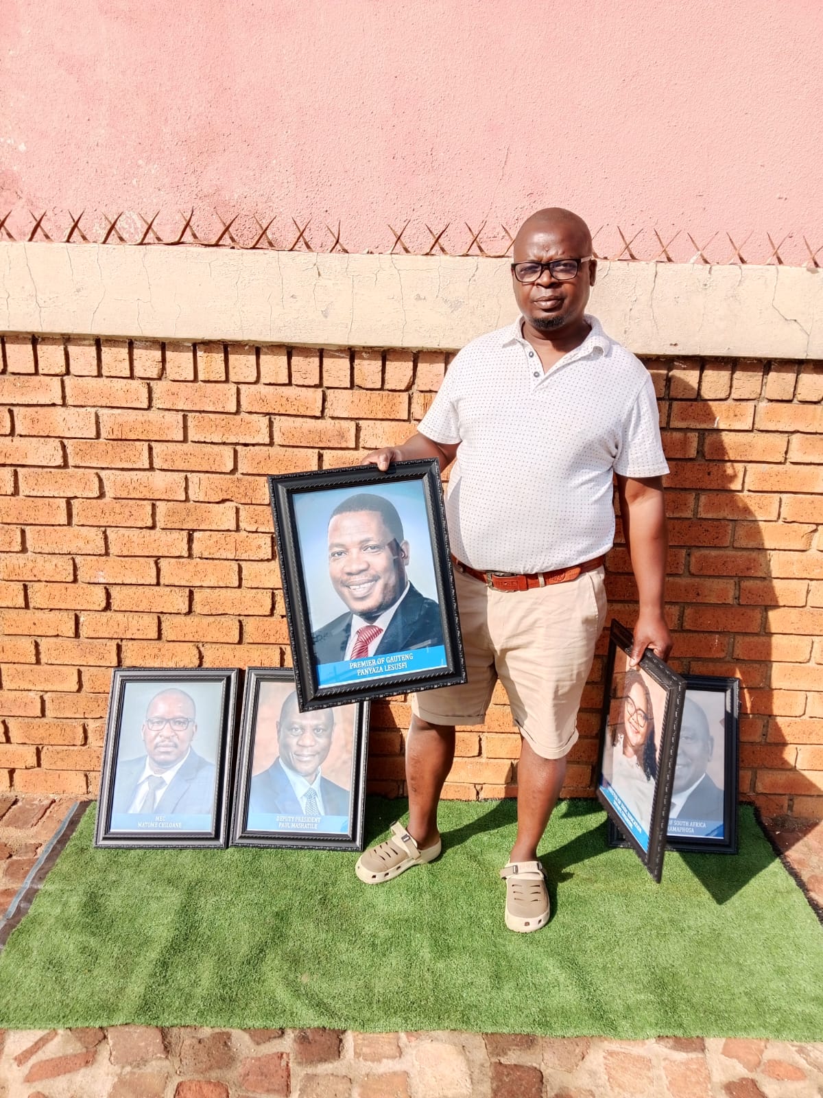 Framed portrait prints